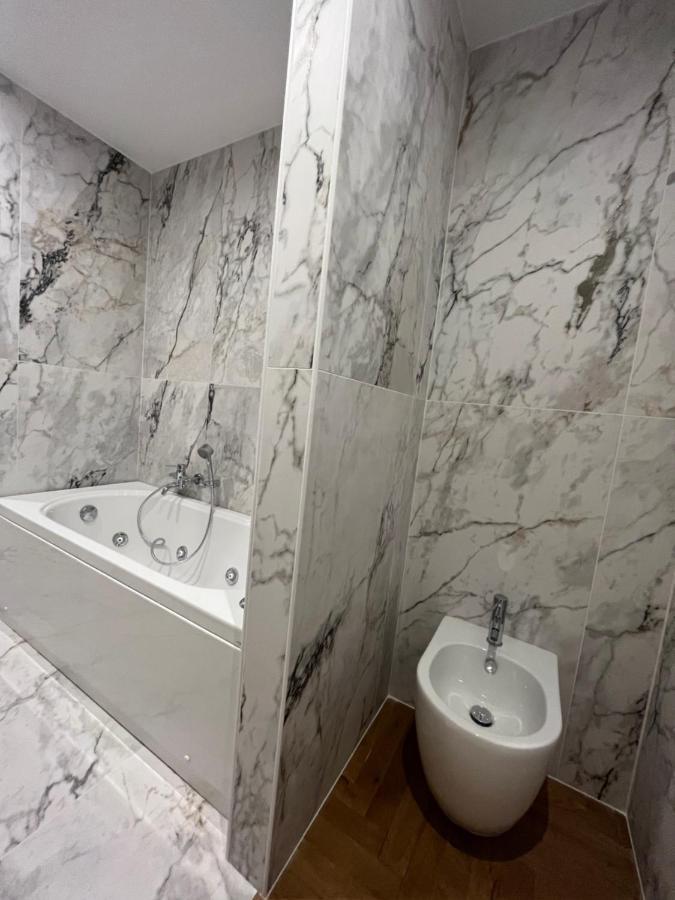 Savoia House, Modern Apartment Near Villa Borghese โรม ภายนอก รูปภาพ